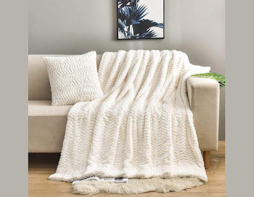 Sumptuous throw pillows and blankets